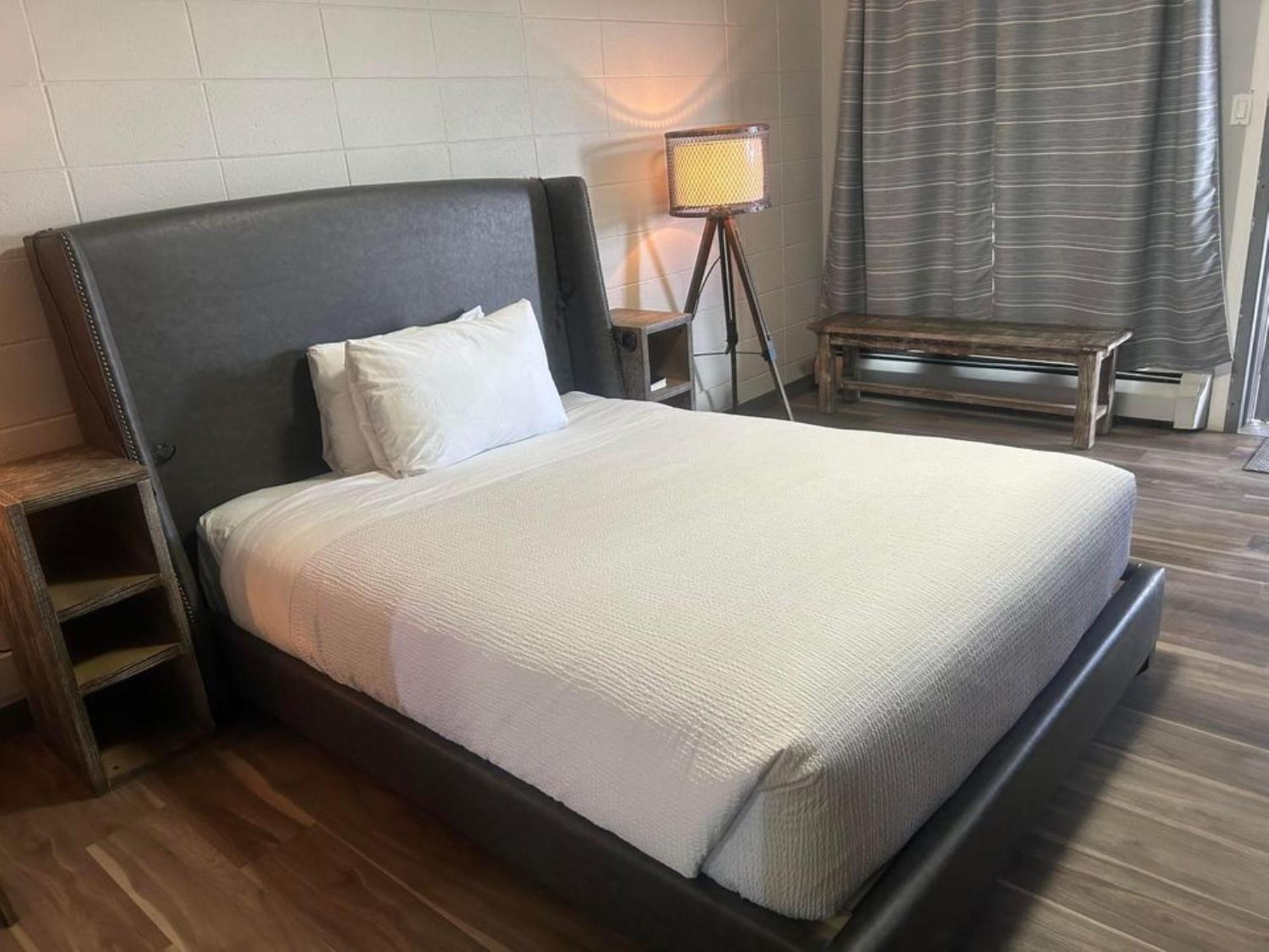 Parkside Inn แกรนด์แพร์รี ภายนอก รูปภาพ